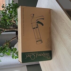 The Pampered Chef Cookie Press
